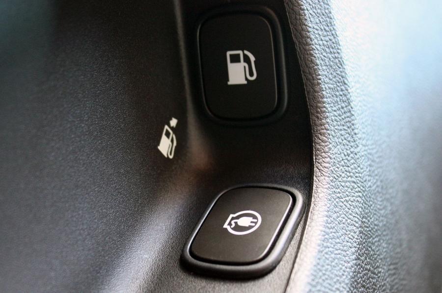  Chevrolet Volt 2011 года  (фото 244 из 356)